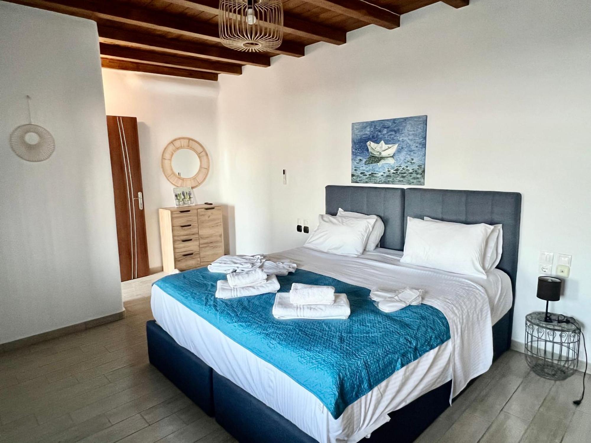 Апарт отель Vaqueros Mykonos Town Экстерьер фото